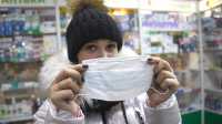 Путин призвал закрыть завышающие цены на медицинские маски аптеки