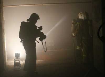 Спасатели выводили черногорцев из горящей многоэтажки