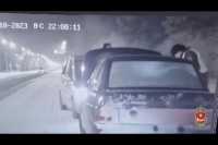 Замерзающих на трассе автомобилистов спасли автоинспекторы Хакасии
