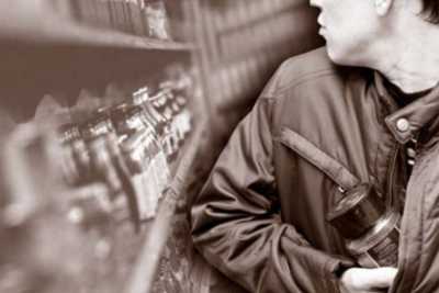 Житель Хакасии незаметно вынес из магазина 12 банок кофе