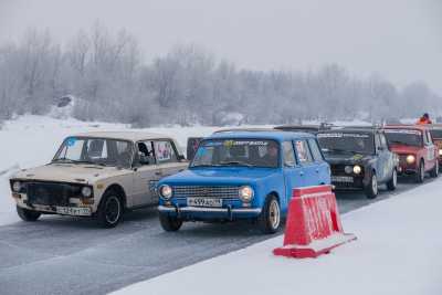 Автолюбители Хакасии подрифтуют на льду