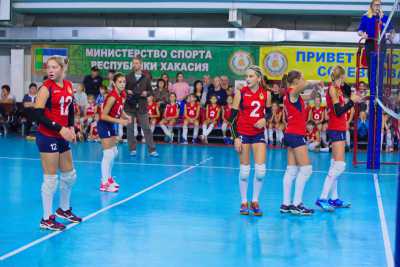 В Хакасии проходит традиционное первенство по волейболу