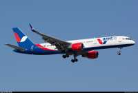 Абаканский аэропорт продолжает принимать самолеты вне расписания