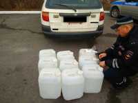 У жителя Хакасии изъяли 180 литров спиртосодержащей жидкости в канистрах