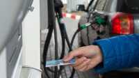 Бензин дорожать не будет: цены застыли до конца года
