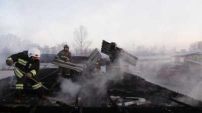 В Хакасии огонь повредил жилой дом