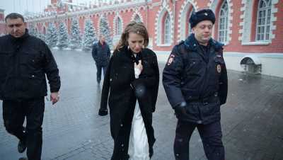 «Это тебе за Жириновского»: на Собчак совершено нападение