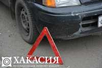 В Хакасии машина резко развернулась и врезалась в грузовик