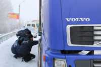 В Хакасии водитель фуры перекрутил номера перед инспекторами ГИБДД