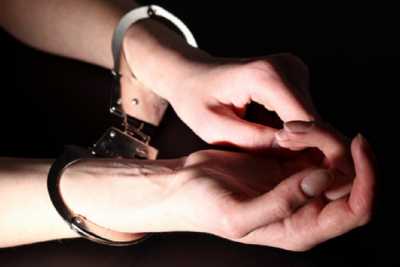 Житель Хакасии обнаружил в кровати пьяную женщину и вызвал полицию
