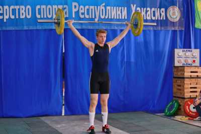 В Хакасии определили лучших тяжелоатлетов