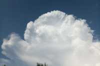 Могучее облако заворожило жителей Хакасии