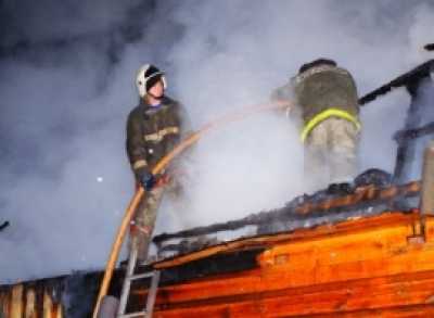 В Хакасии горели  частный дом  и гаражи