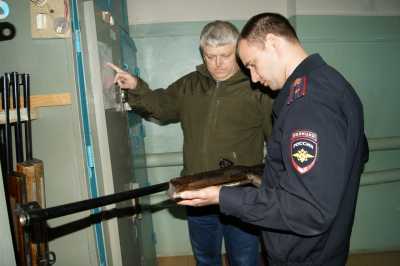 В Хакасии проверили владельцев оружия