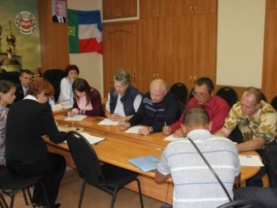 В Хакасии уроженцам Таджикистана и Украины устроили экзамен по русскому языку