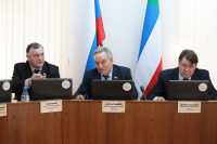 На очередную сессию хакасского парламента пригласят непарламентские партии