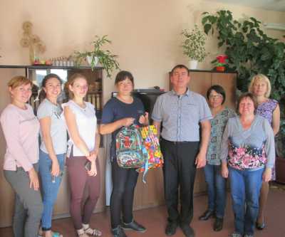 В Хакасии Пенсионный фонд помогает собрать детей в школу