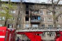 Люди погибли на пожаре в многоквартирном доме в Шушенском