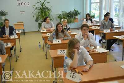 Выпускники Хакасии готовятся к ЕГЭ по математике