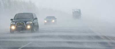 Водителей Хакасии предупреждают о сложных условиях на дорогах