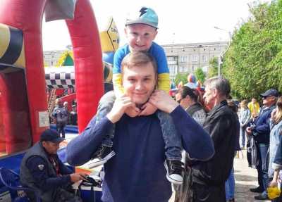 Валентин Коновалов поздравил жителей Хакасии с днем защиты детей