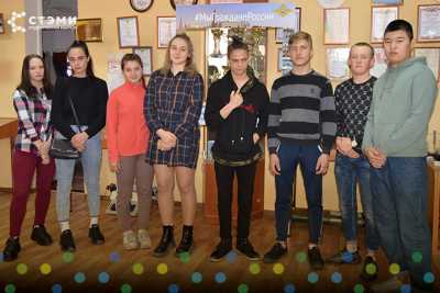 Студентам СТЭМИ устроили экскурсию в музей ОМВД Саяногорск