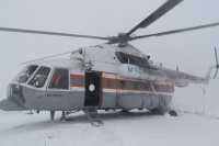 Спасатели МЧС в сложных условиях эвакуировали жителя Хакасии из тайги