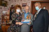 На фото Григорий Захаренко, ветеран Великой Отечественной войны, которому сегодня исполняется 95 лет