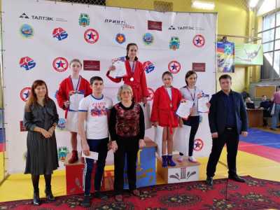 Спортсменка из Хакасии завоевала бронзу первенства Сибири по самбо