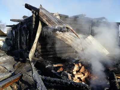 Огонь уничтожил дом в селе Арбаты