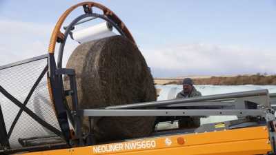 Линейным упаковщиком сенажа могут похвастаться в Усть-Абаканском районе