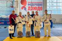 Медали всех достоинств привезли хакасские дзюдоисты из Новосибирска