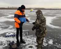 В Хакасии измерили толщину льда на водоемах: безопасно не везде