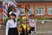 Глава Хакасии принял участие в торжественном открытии новой школы в Аскизском районе
