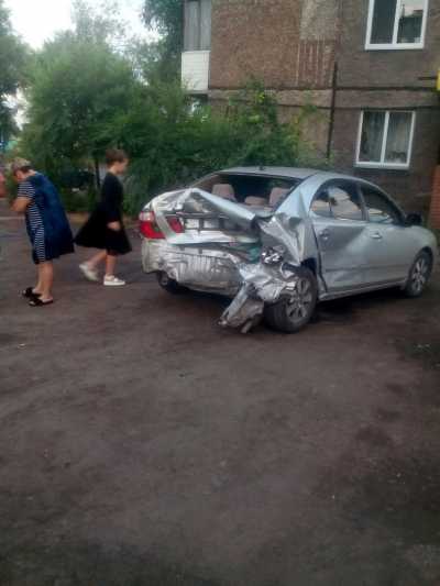 Черногорец вмиг разбил две машины