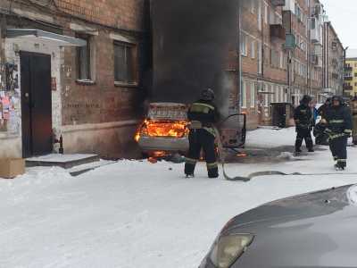 В Хакасии горели три автомобиля