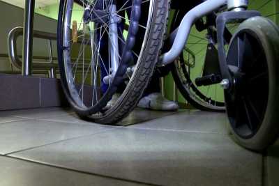 Инвалиды-колясочники не могли попасть в Центр детского творчества