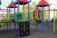 В Саяногорске РУСАЛ установил три детских спортивно-игровых комплекса во дворах