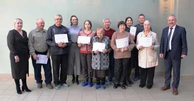 В Хакасии у пенсионеров завершился учебный год