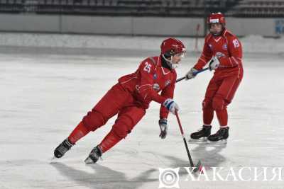 Хоккейная команда &quot;Саяны&quot; из Хакасии удачно открыла ледовый сезон