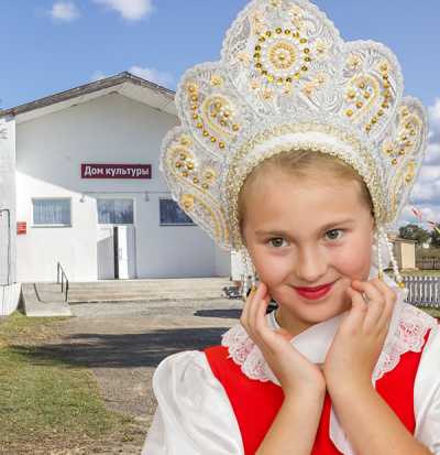 Поздравить жителей Герасимово приехали их соседи из села Новороссийское. Ульяна Кулёва, например, порадовала танцевальным номером. 