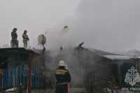 Автомобиль и жилые дома горели в Хакасии в минувшие сутки