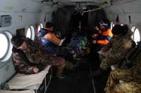 Спасатели МЧС эвакуировали из тайги больного охотника