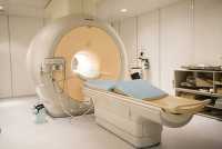 МРТ позвоночника: что показывает и как проходит