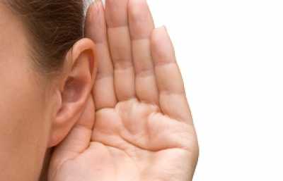 В Хакасии людям с нарушениями слуха выданы слуховые аппараты, телефоны и телевизоры