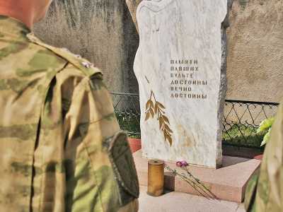 Росгвардейцы Хакасии почтили память погибших бойцов ОМОН