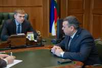 Валентин Коновалов встретился с лидерами политических партий Хакасии