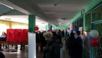 В Хакасии на избирательных участках очереди из желающих проголосовать