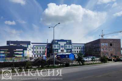 В Абакане форсируют строительство новой школы