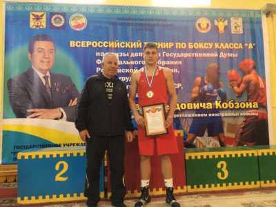 Боксер из Хакасии выиграл турнир на призы Иосифа Кобзона